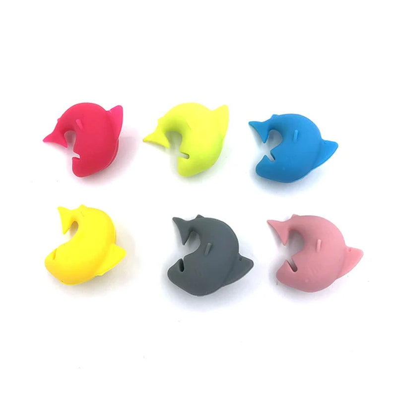 6Pcs Wine Glass Marker Wine Charms Glasses Identifier Marker Cups Glasses Markers Silicone Glass Brand Tongue Shape Glasses Tags