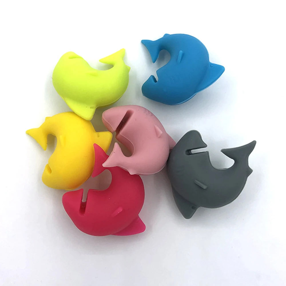 6Pcs Wine Glass Marker Wine Charms Glasses Identifier Marker Cups Glasses Markers Silicone Glass Brand Tongue Shape Glasses Tags